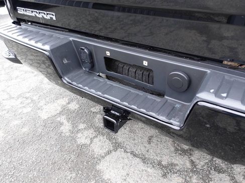 Used 2017 GMC Sierra 1500 Base 4x4 4dr Double Cab 6.5 ft image 22