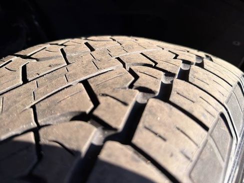 Certified 2025 Ford Expedition Active image 7