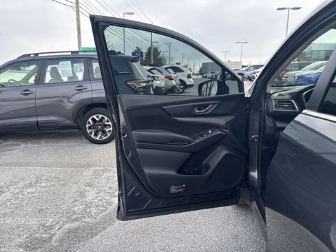 Used 2023 Subaru Ascent Premium w/ Convenience Package image 18