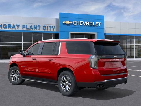New 2026 Chevrolet Suburban Premier image 3