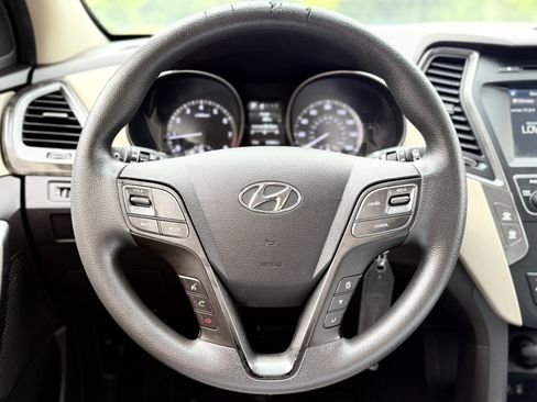 Used 2017 Hyundai Santa Fe Sport image 23