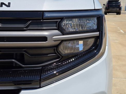 Used 2025 Ford Expedition Tremor AWD/4WD image 34