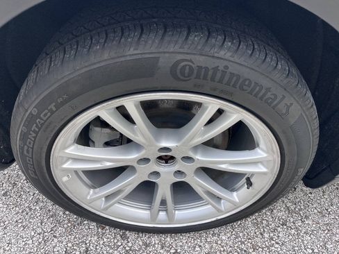 Used 2023 Tesla Model Y Long Range AWD/4WD image 20