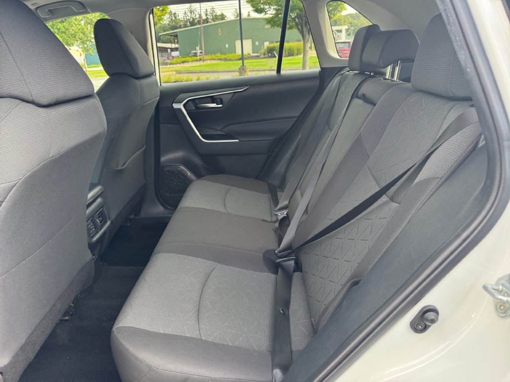 Used 2024 Toyota RAV4 XLE w/ Convenience Package AWD/4WD image 18