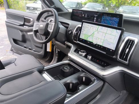 New 2026 Ford Expedition Max Platinum w/ Stealth Performance Package AWD/4WD image 29