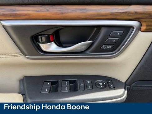 Used 2018 Honda CR-V Touring image 18