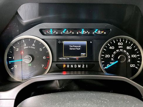 Used 2016 Ford F150 XLT w/ Equipment Group 302A Luxury AWD/4WD image 18