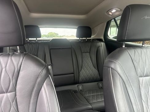 Used 2023 Buick Envision Avenir AWD/4WD image 28