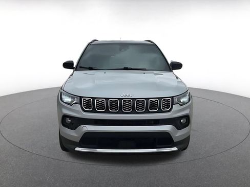 Used 2025 Jeep Compass Limited AWD/4WD image 4