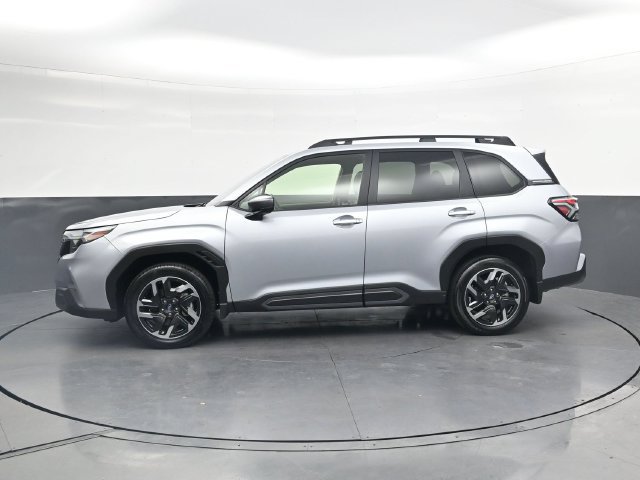 Used 2025 Subaru Forester Limited AWD/4WD image 9