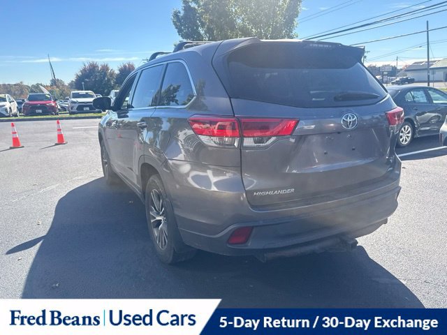 Used 2017 Toyota Highlander LE AWD/4WD image 18
