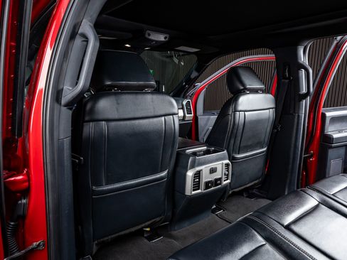 Used 2022 Ford F250 Lariat w/ Black Appearance Package image 32