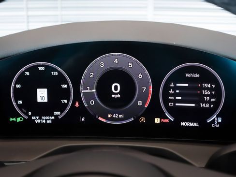 Used 2025 Porsche Panamera image 16