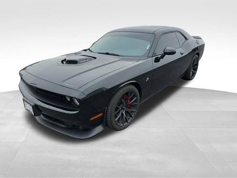 Used 2018 Dodge Challenger R/T Scat Pack RWD image 2