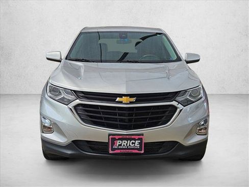 Used 2020 Chevrolet Equinox LT w/ LPO, Floor Liner Package FWD image 2