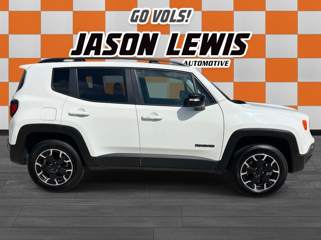 Used 2023 Jeep Renegade Latitude AWD/4WD image 2