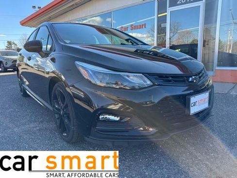 Used 2018 Chevrolet Cruze LT w/ Convenience Package image 1