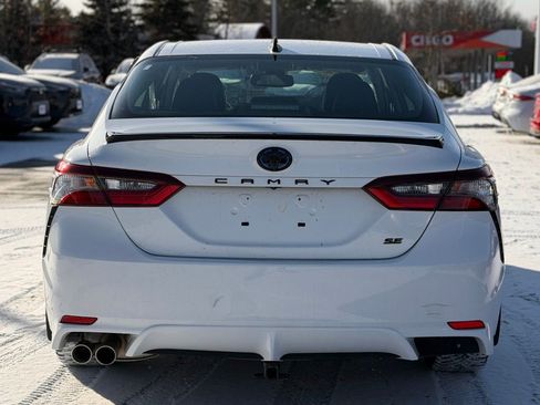 Used 2022 Toyota Camry SE image 6