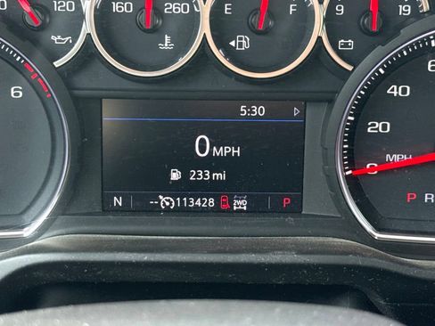 Used 2020 Chevrolet Silverado 1500 LT w/ Convenience Package AWD/4WD image 8