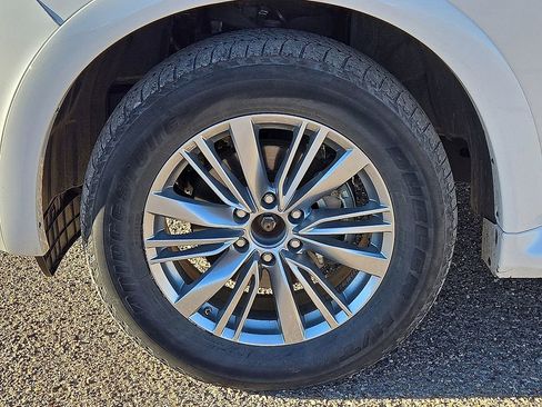 Used 2024 INFINITI QX80 Luxe image 11