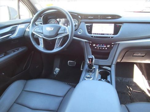 Certified 2024 Cadillac XT5 Sportv w/ Technology Package image 14