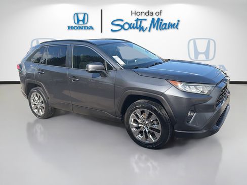 Used 2019 Toyota RAV4 XLE Premium FWD image 1