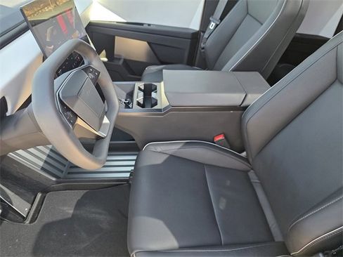 Used 2024 Tesla Cybertruck AWD Crew Cab image 9