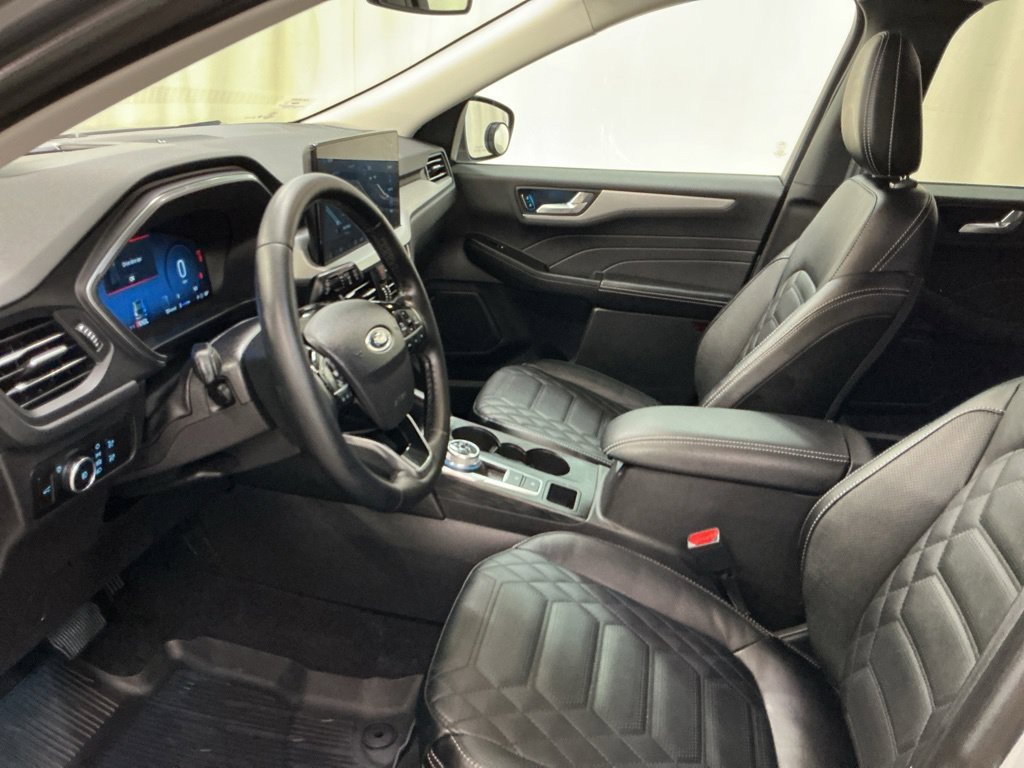 Used 2024 Ford Escape Platinum w/ Premium Technology Package AWD/4WD image 20