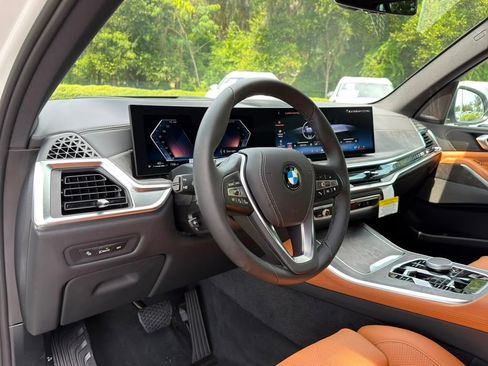 New 2026 BMW X5 sDrive40i w/ Climate Comfort Package RWD image 11