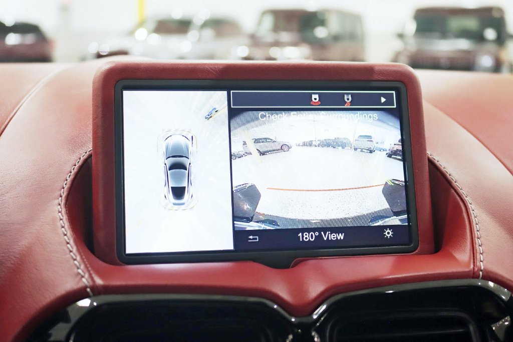 Used 2019 Aston Martin V8 Vantage Coupe RWD image 19