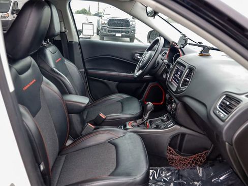 Used 2019 Jeep Compass Trailhawk image 16