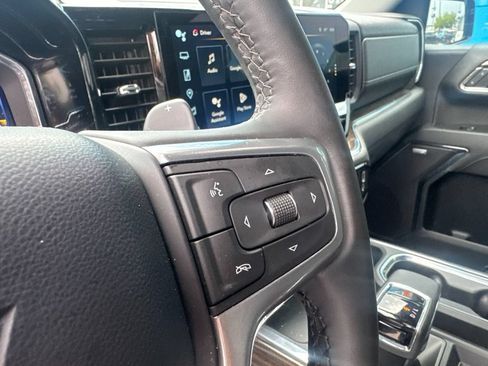 Used 2024 Chevrolet Silverado 1500 LT Trail Boss w/ Convenience Package II AWD/4WD image 15