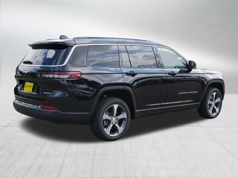 New 2025 Jeep Grand Cherokee L Limited w/ Trailer Tow Package image 7