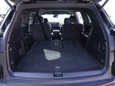 Certified 2025 Buick Enclave Preferred image 8