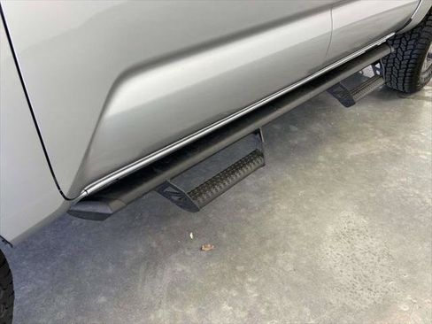 Certified 2023 Toyota Tacoma SR AWD/4WD image 11