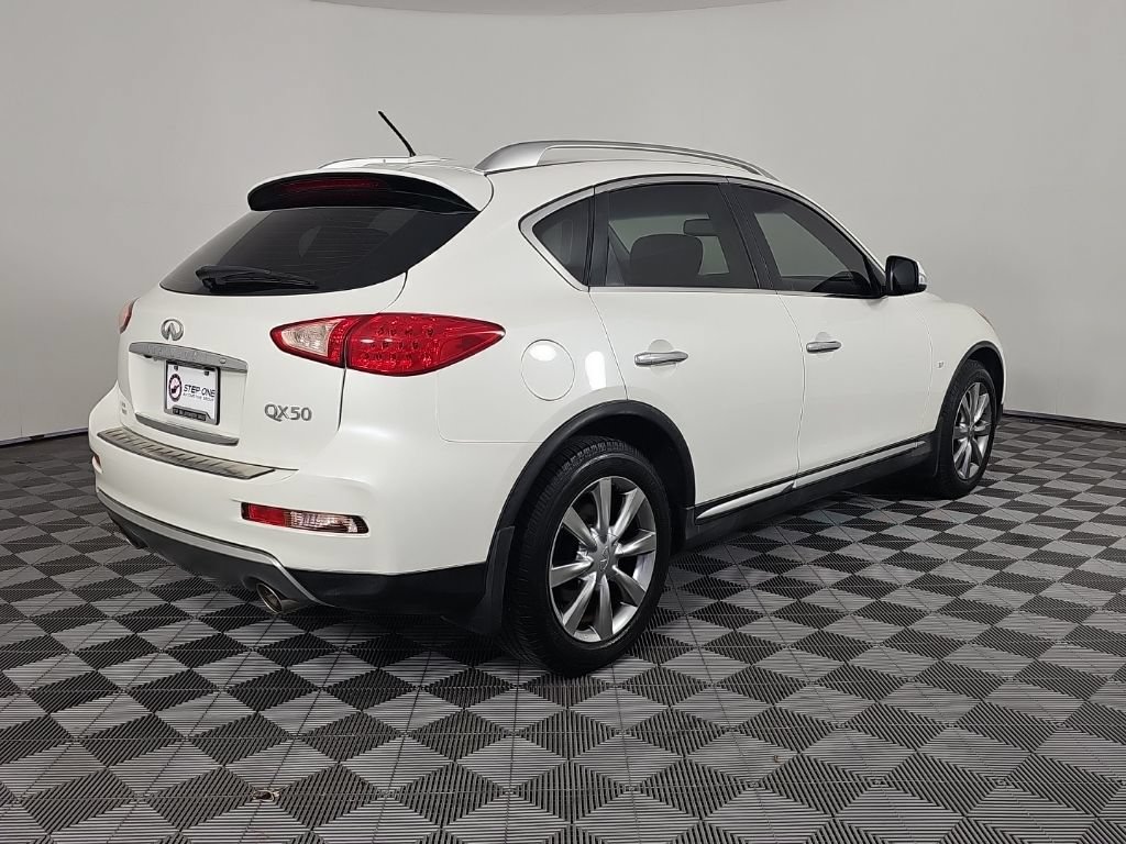 Used 2017 INFINITI QX50 2WD w/ Premium Package image 5
