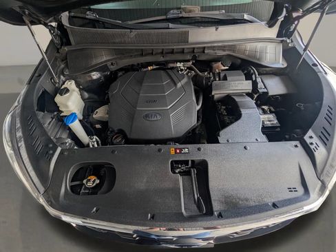 Used 2020 Kia Sorento AWD V6 image 13