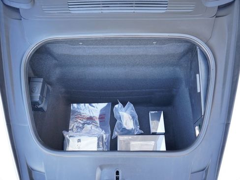 Used 2025 Porsche 911 Carrera image 27