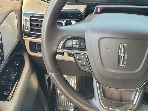 Used 2023 Lincoln Navigator Reserve image 14