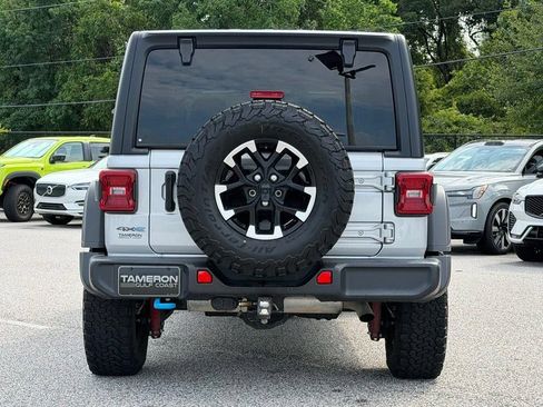Used 2024 Jeep Wrangler Unlimited Rubicon 4xe AWD/4WD image 3