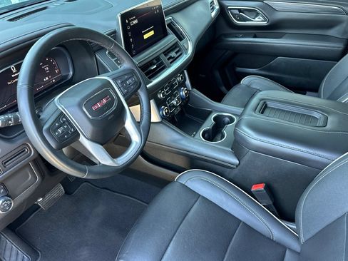 Used 2023 GMC Yukon SLT w/ SLT Premium Package AWD/4WD image 11