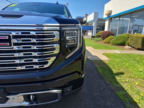 Used 2022 GMC Sierra 1500 Denali image 9