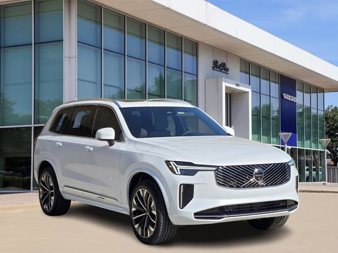 New 2026 Volvo XC90 B6 Plus w/ Protection Package Premier image 2