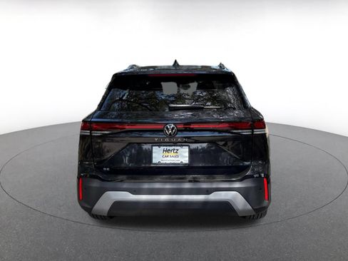 Used 2026 Volkswagen Tiguan SE FWD image 7