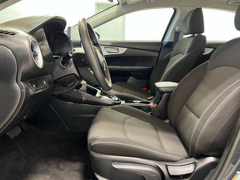 Used 2024 Kia Forte LXS image 10