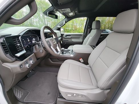 New 2026 GMC Sierra 1500 SLT w/ SLT Premium Package image 17