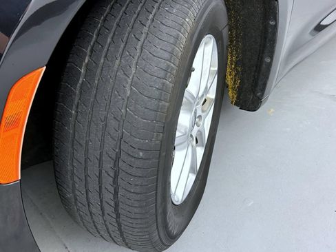 Used 2022 Chrysler Pacifica Touring-L FWD image 21