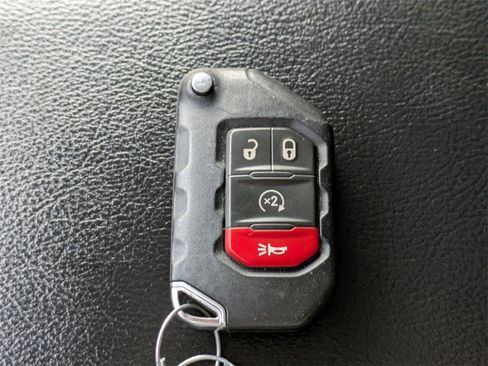 Used 2020 Jeep Wrangler Unlimited Freedom Edition image 29