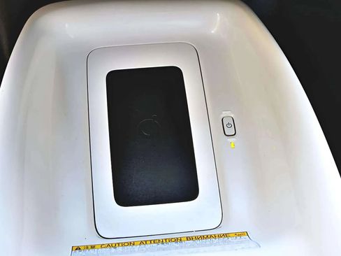 Used 2018 Toyota Prius Two image 17