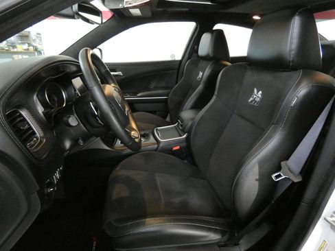 Used 2023 Dodge Charger Scat Pack w/ Dynamics Package RWD image 8